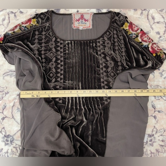Johnny Was Joy Velvet Pintuck Poncho Embroidered Rose Brown Size XS - Picture 8 of 10